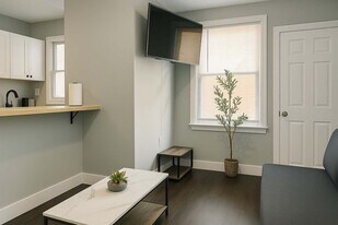 126 Bainbridge St in Philadelphia, PA - Building Photo