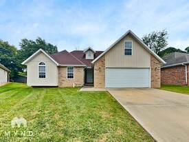 1112 S Saratoga Ave in Springfield, MO - Building Photo