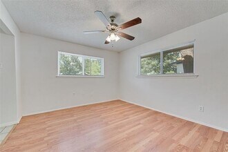 333 Lena Ln in Burleson, TX - Building Photo - Building Photo