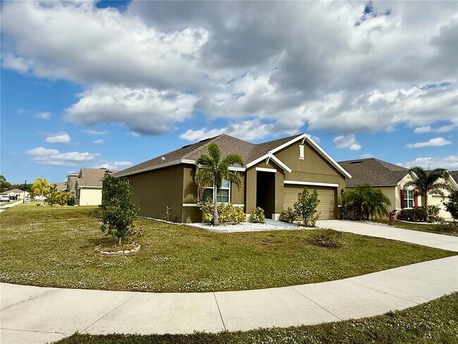 135 Sorrento Dr in Cocoa, FL - Building Photo - Building Photo