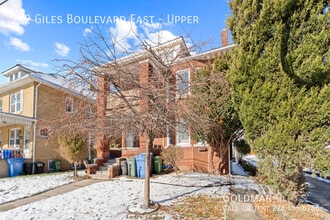 232 Giles Blvd E in Windsor, ON - Building Photo - Building Photo