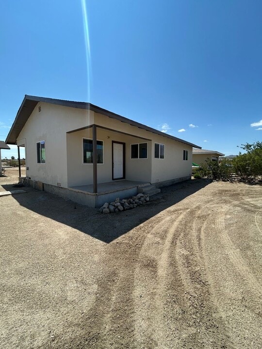 6663 Sage Ave in Twentynine Palms, CA - Building Photo