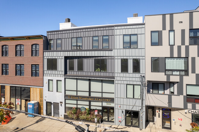 2006 Frankford Ave in Philadelphia, PA - Building Photo - Building Photo