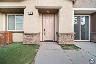 315 Breezy Pl in Brawley, CA - Building Photo - Building Photo