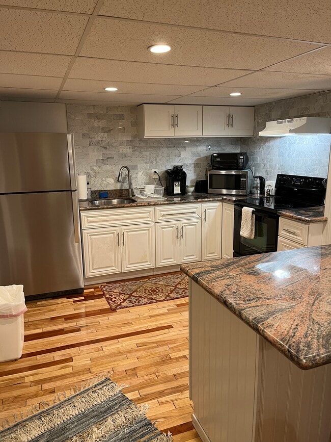 3 Jerdens Ln, Unit 3 Jerdens Lane