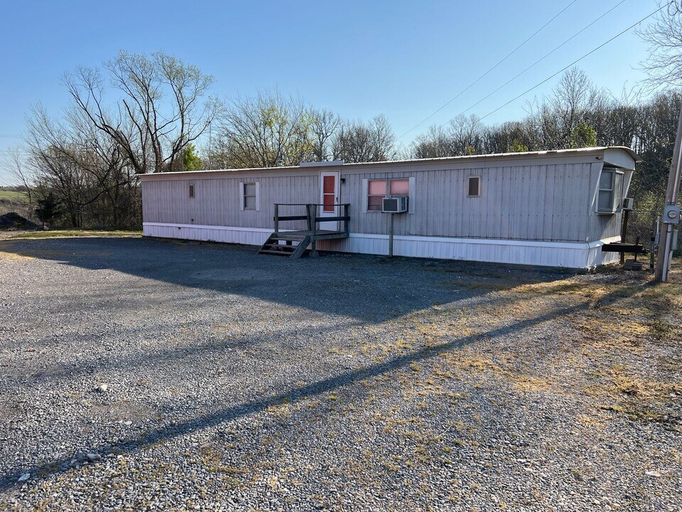 25064 State Hwy 82 in Park Hill, OK - Building Photo