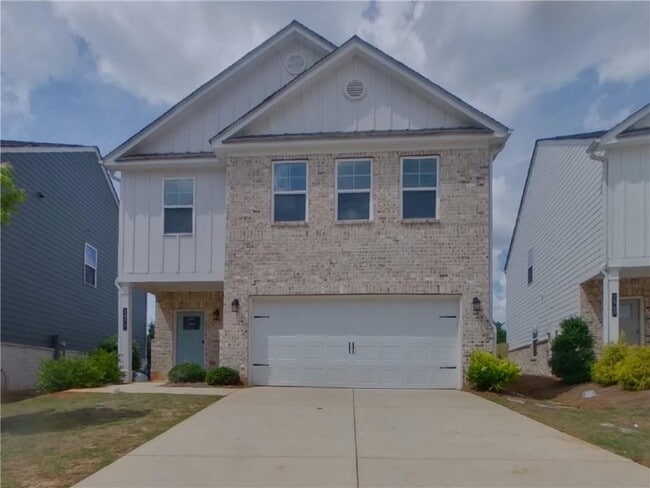 property at 2977 McKenzie Dr