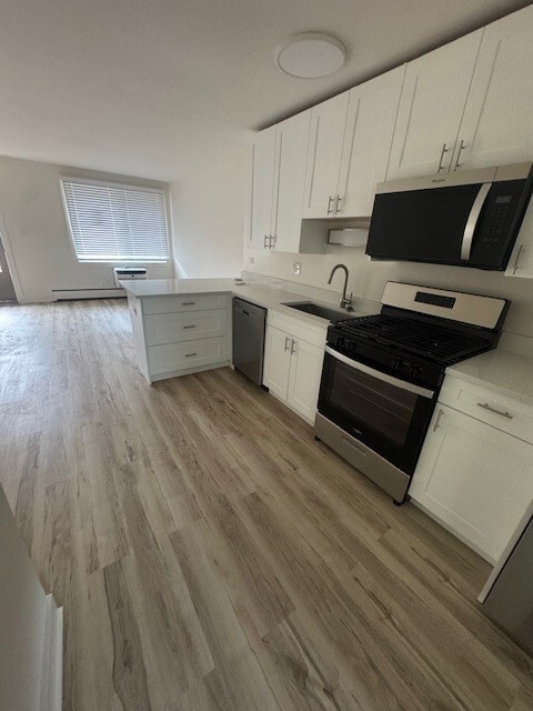 Chestnut Court Apartments in Glenview, IL - Building Photo - Building Photo