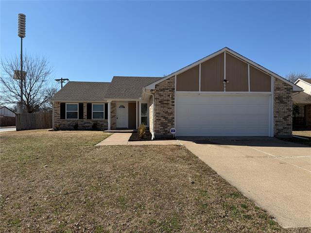 501 Carl C Senter St in Forney, TX - Building Photo