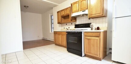 41 Wallis Ave in Jersey City, NJ - Building Photo - Building Photo