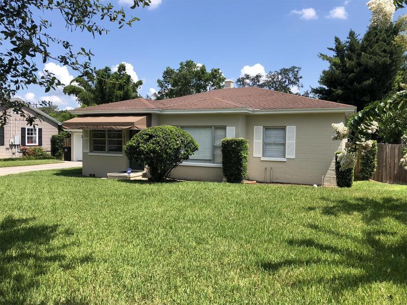 1015 Harwood St in Orlando, FL - Building Photo