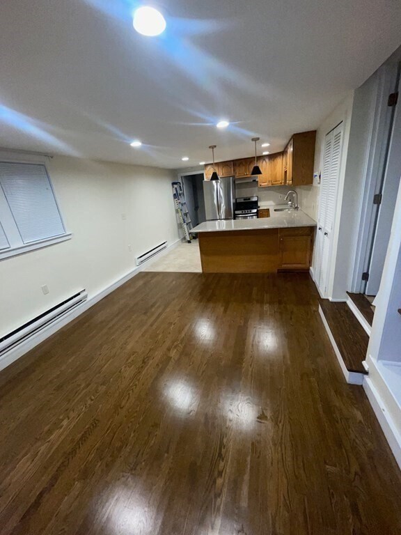 842 South St, Unit 1B in Boston, MA - Building Photo - Building Photo