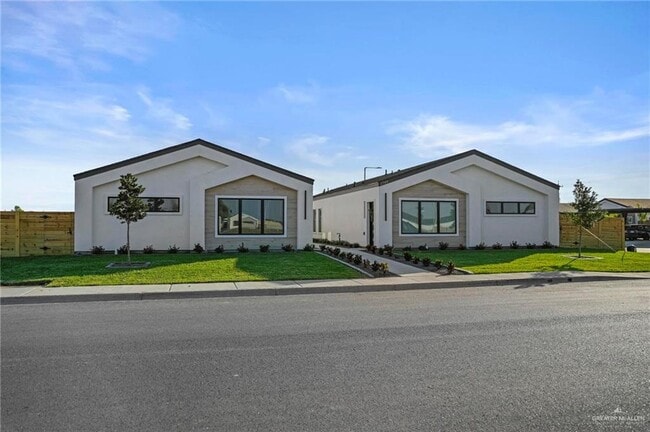 20 Mockingbird Rd in Weslaco, TX - Building Photo - Building Photo