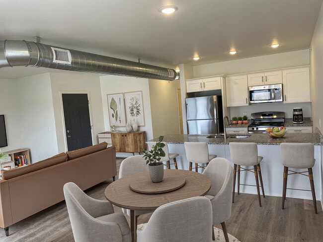 Elmwood Lake Apartments