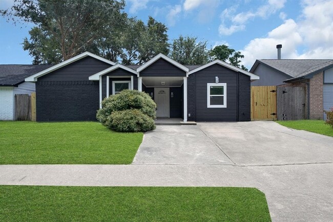 property at 23939 Griffin House Ln