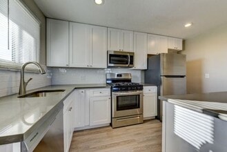 LoHi Haven - Spacious 2 Bedroom Unit in Denver, CO - Foto de edificio - Building Photo