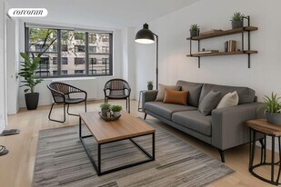 301 E 87th St in New York, NY - Building Photo