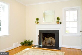 3717 Fordham Rd NW in Washington, DC - Building Photo - Building Photo