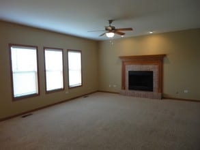 510 White Owl Ln in Oswego, IL - Building Photo - Building Photo