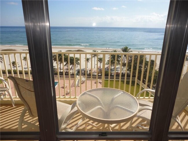 750 N Ocean Blvd, Unit 810 in Pompano Beach, FL - Building Photo - Building Photo