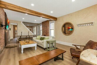1649 Franklin Park S in Columbus, OH - Building Photo - Building Photo