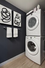 Heron Flats & Lofts in Redmond, WA - Building Photo - Building Photo