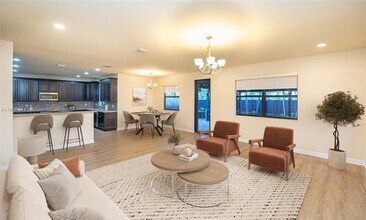 9942 NW 86th Terrace in Doral, FL - Building Photo - Building Photo