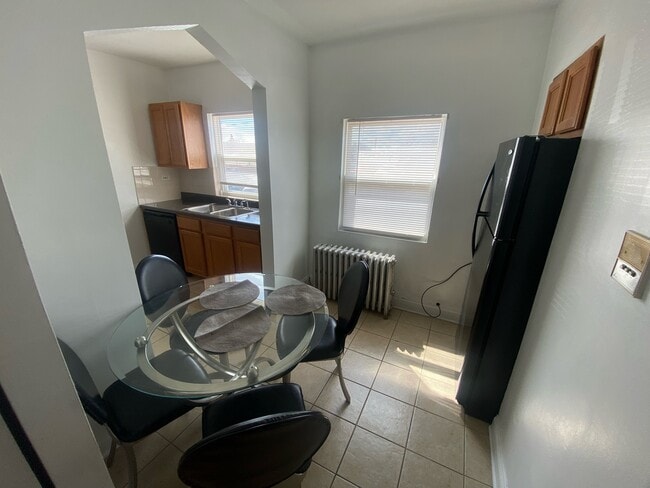 2419 N Oak Park Ave in Chicago, IL - Building Photo - Building Photo