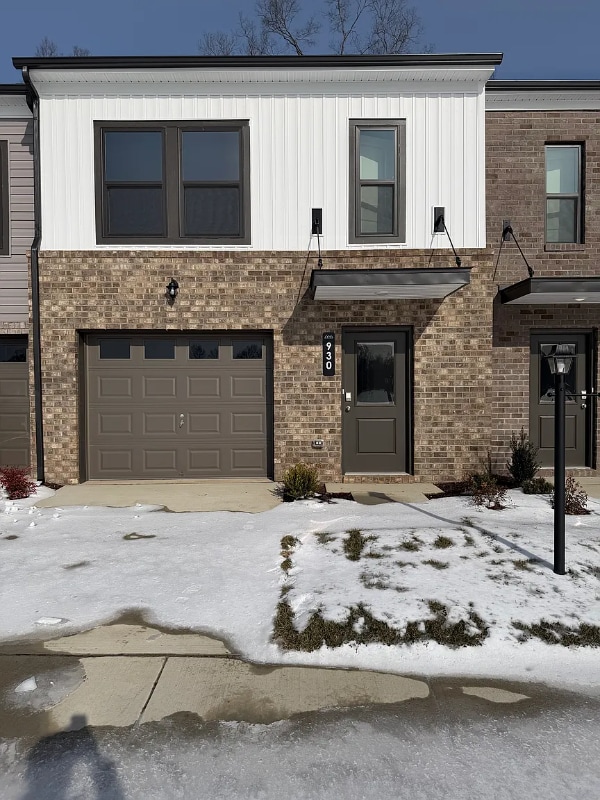 property at 930 Encore Autumn Ln