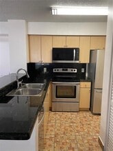 570 S Park Rd in Hollywood, FL - Building Photo - Building Photo