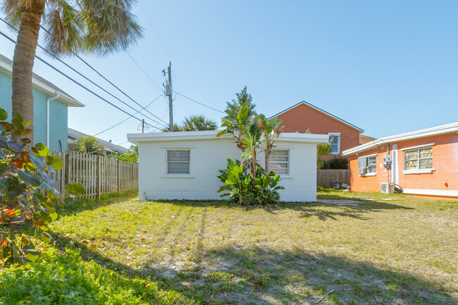 465 Jackson Ave in Cape Canaveral, FL - Building Photo - Building Photo