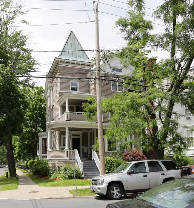 117 S Lake Ave in Albany, NY - Building Photo - Building Photo