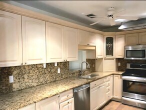 19323 Carolina Cir in Boca Raton, FL - Building Photo - Building Photo