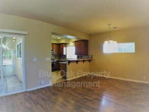 573 E Eaton Rd in Chico, CA - Building Photo - Building Photo