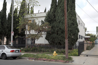 1127 S Kenmore Ave in Los Angeles, CA - Building Photo - Building Photo