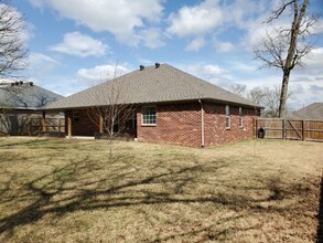 531 Timber Ridge St in Centerton, AR - Foto de edificio - Building Photo
