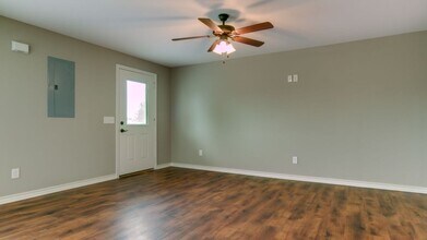 2 Fernwood Dr in Texarkana, TX - Building Photo - Building Photo