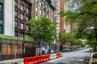 422 E 58th St in New York, NY - Building Photo - Building Photo