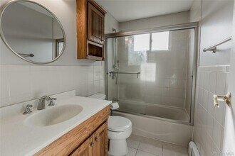 36 Vine Ln in East Northport, NY - Building Photo - Building Photo