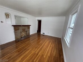 3678 W 140th St in Cleveland, OH - Foto de edificio - Building Photo
