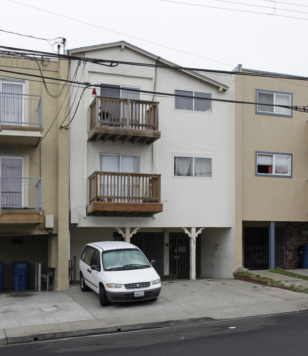 607 Sylvan St in Daly City, CA - Building Photo