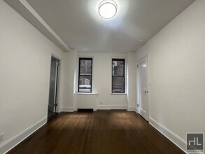 EAST 46 STREET in New York, NY - Building Photo - Building Photo
