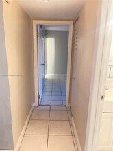 10383 N Kendall Dr in Miami, FL - Building Photo - Building Photo