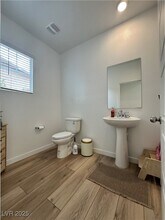 137 Rohan Crst Ave in Henderson, NV - Building Photo - Building Photo