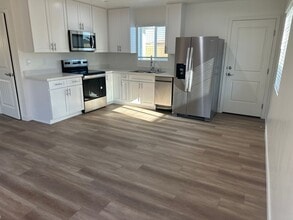 928 W Perdew Ave in Ridgecrest, CA - Building Photo - Building Photo