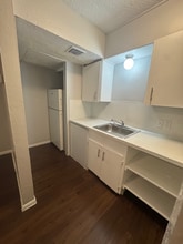 5220 Weber Rd in Corpus Christi, TX - Building Photo - Building Photo
