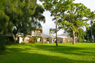 Maine Street Apartments in Lake Worth, FL - Foto de edificio - Other