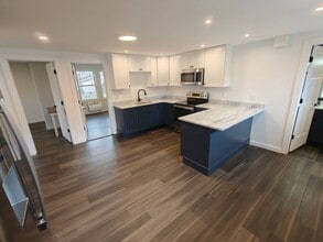 225 State St in Northampton, MA - Building Photo - Building Photo