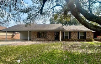 2320 Melrose Ave in Bossier City, LA - Building Photo