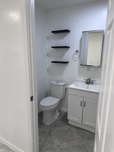 1627 Donaldson St, Unit 1625 in Los Angeles, CA - Foto de edificio - Building Photo